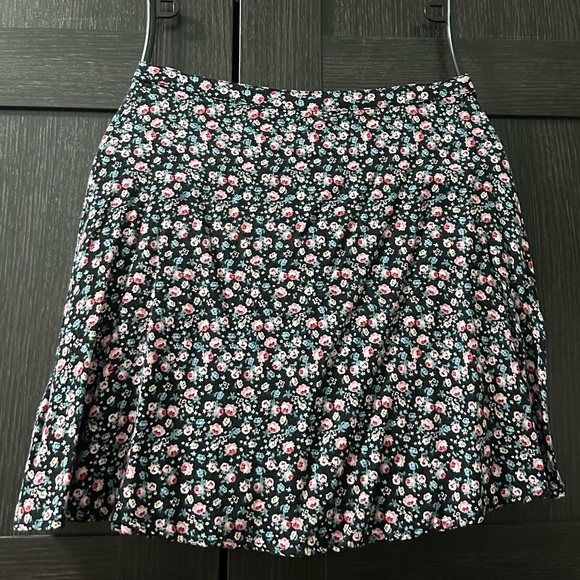 Floral Print Button Up Front Fit & Flare Skirt - Picture 8 of 9